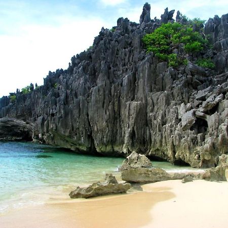 Reddoorz Near Colgante Bridge Naga City Bagian luar foto